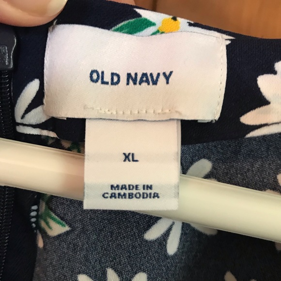 NWOT super cute vintage inspired daisy dress 🌼 - Picture 3 of 3